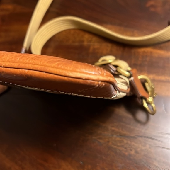 COACH 10543 SMALL CANVAS AND LEATHER TRIM CROSSBODY BAG - Picture 5 of 8